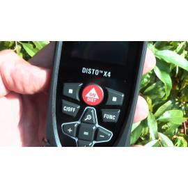 Laserov&yacute; d&aacute;lkoměr Leica Disto X4