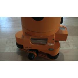 Optick&yacute; provažovač ZEISS PZL 100. T&eacute;měř nepouž&iacute;van&yacute;, repasovan&yacute;, z&aacute;ruka.