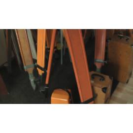 Dřevěn&yacute; stativ Zeiss, v&iacute;ce kusů, použit&yacute;, cena za 1ks