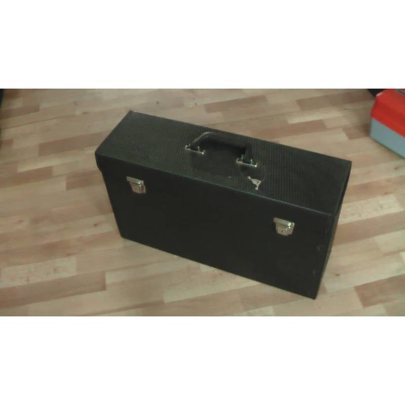 Univers&aacute;ln&iacute; kufř&iacute;k na pomůcky Nestle, použit&yacute;